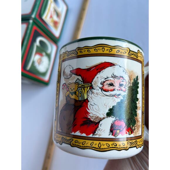 Vintage 1990 Set of 2 Christmas Santa Claus Mugs Creative Concepts Green Red - Picture 5 of 7